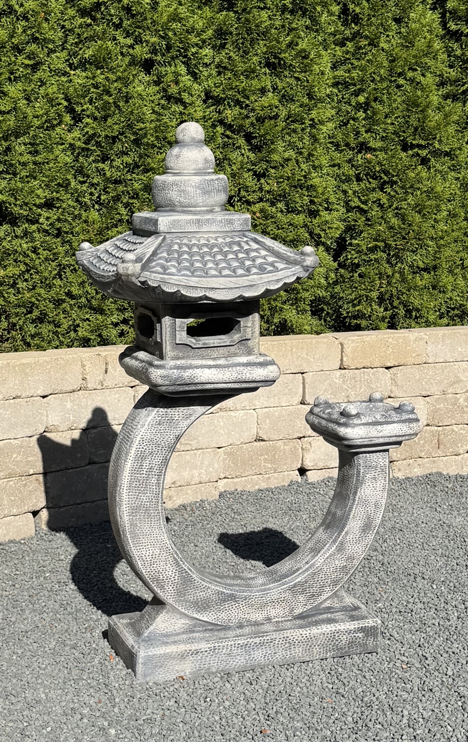 Curved Great Pagoda Lantern
