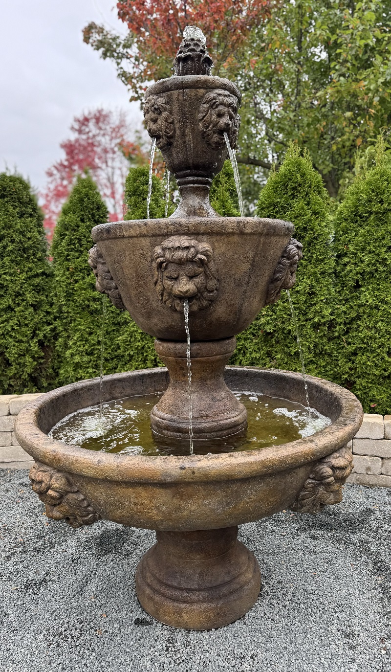 Large Three-Tier Leonesco Fountain