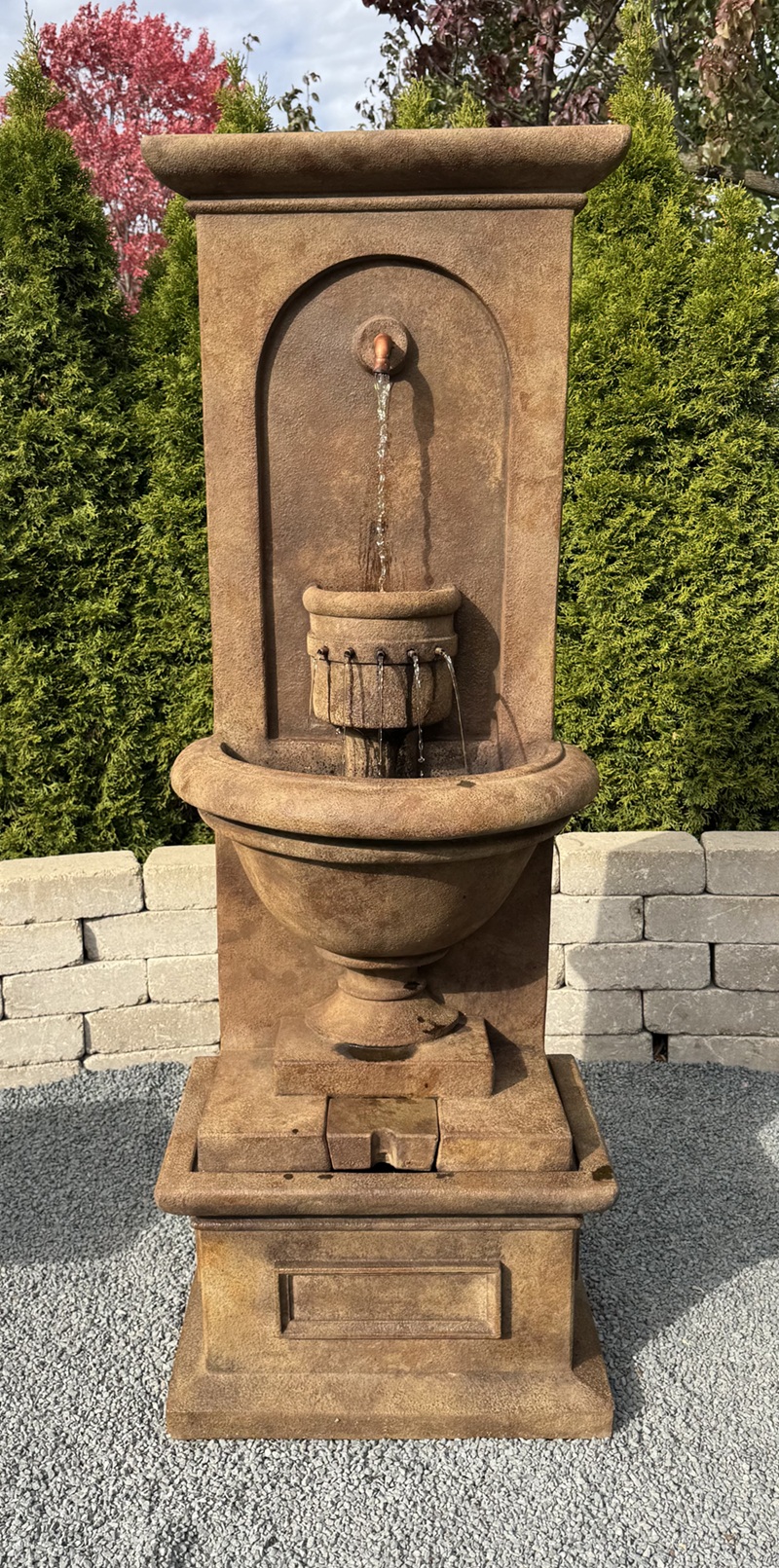 Vivanda Flat Wall Fountain