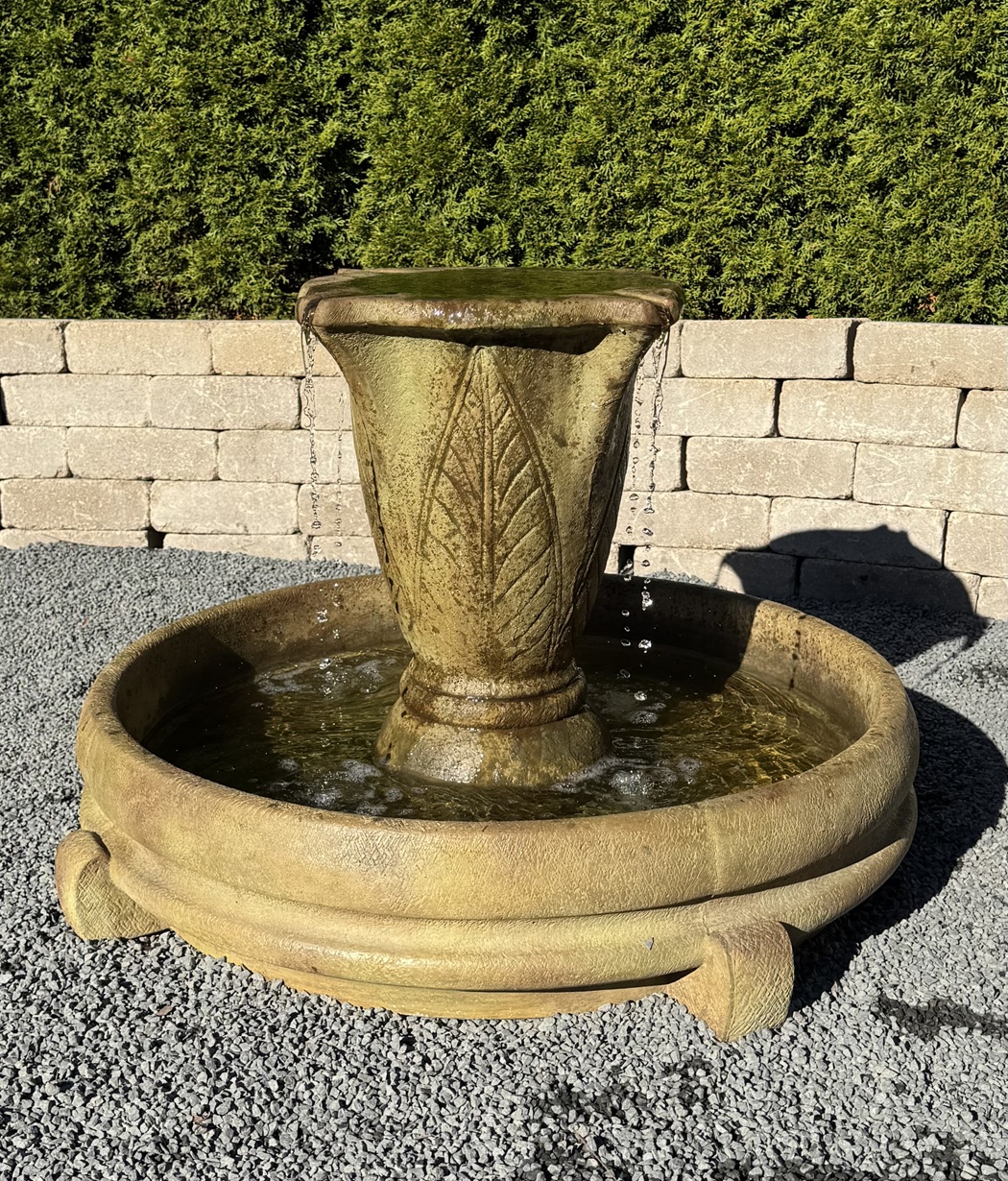 Overflowing Vase Fountain