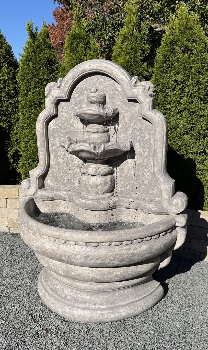 Grand Tier Relief Lavabo Fountain