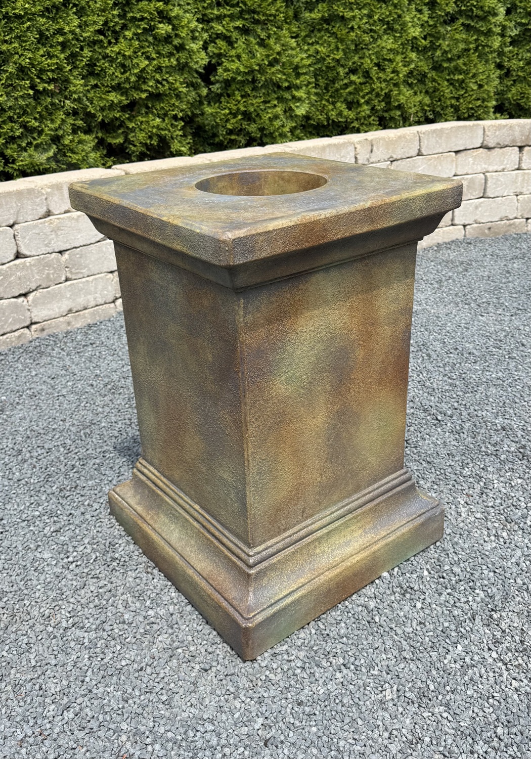Avanti II Medium Pedestal