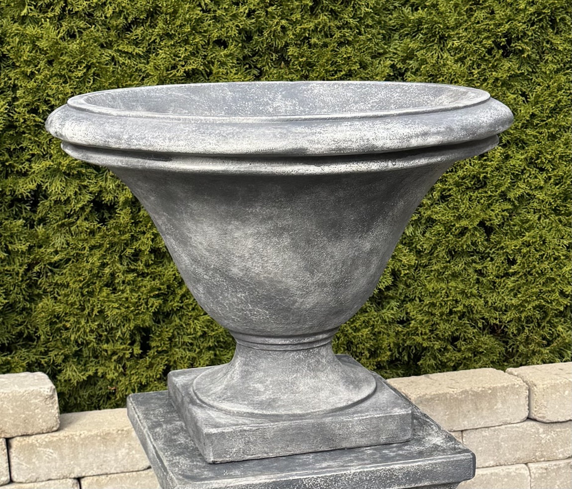 Avanti II Bassette Urn