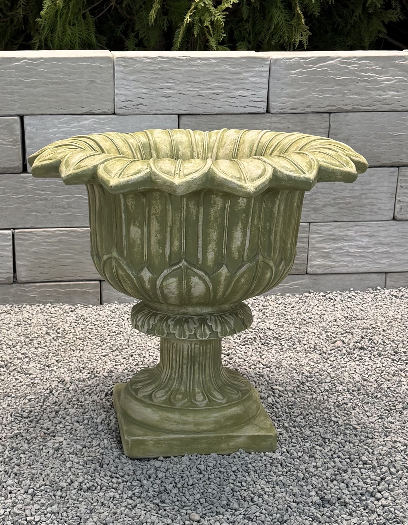 Kensington Petal Urn